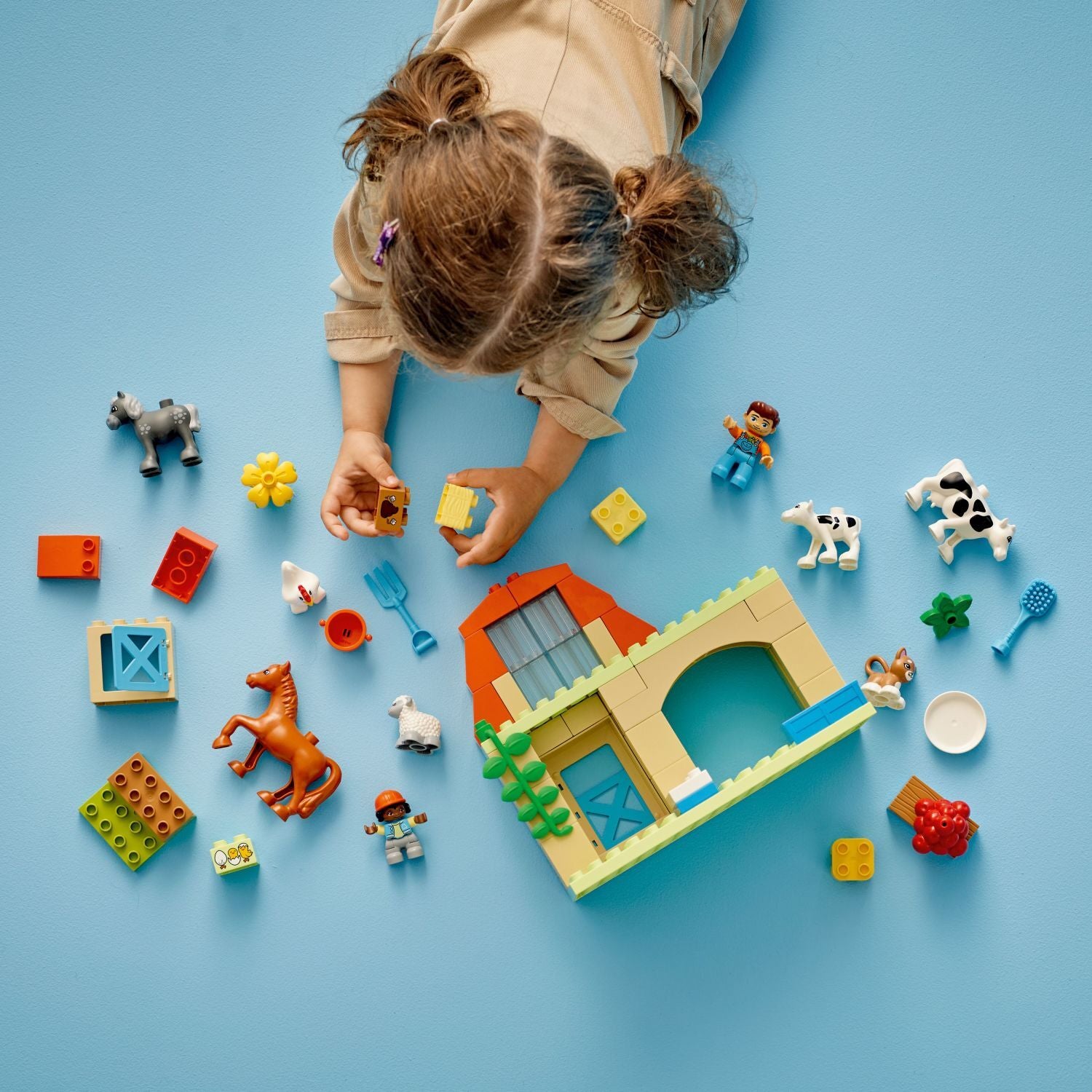 LEGO DUPLO: Caring for Animals at the Farm