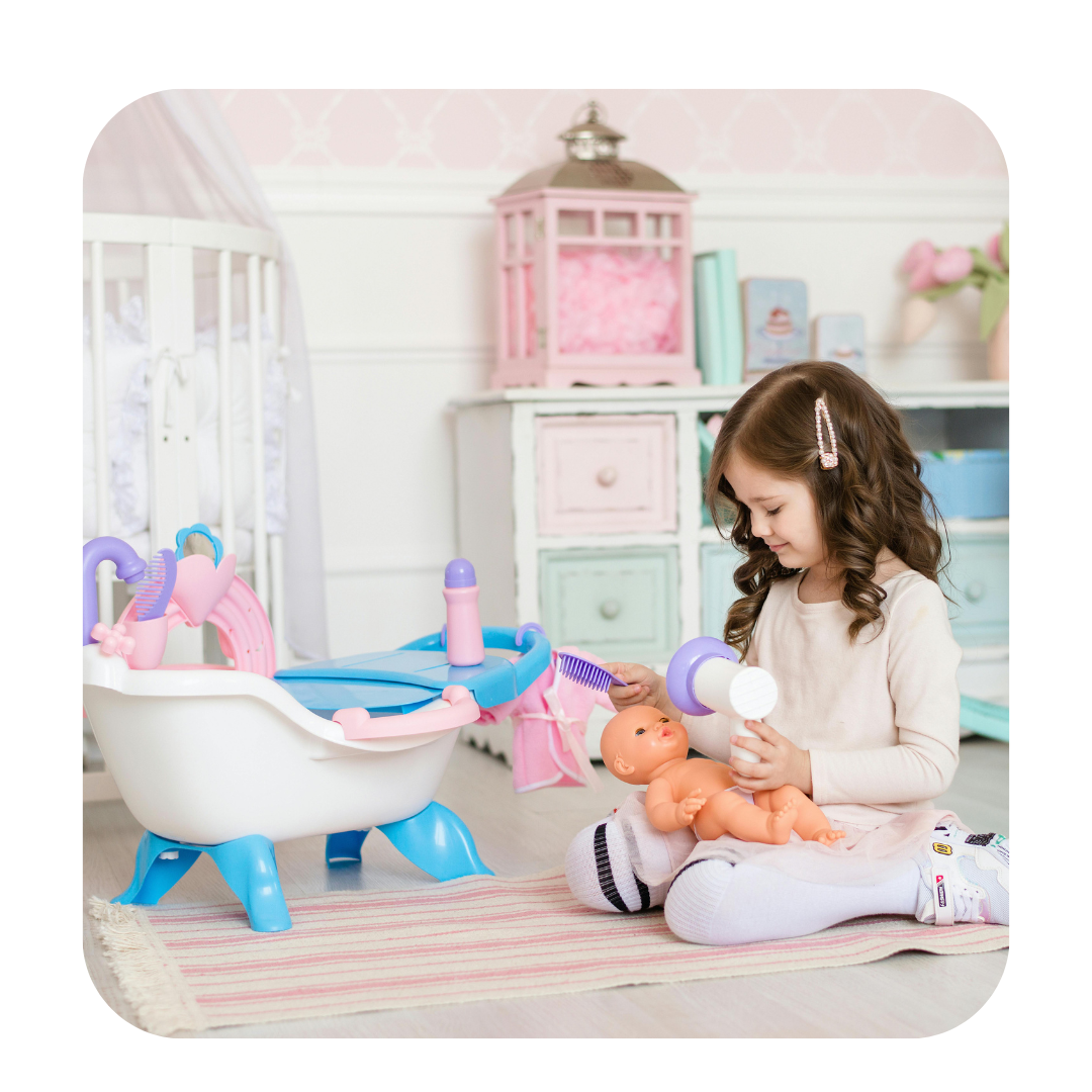 DOLLS & PLAYSETS