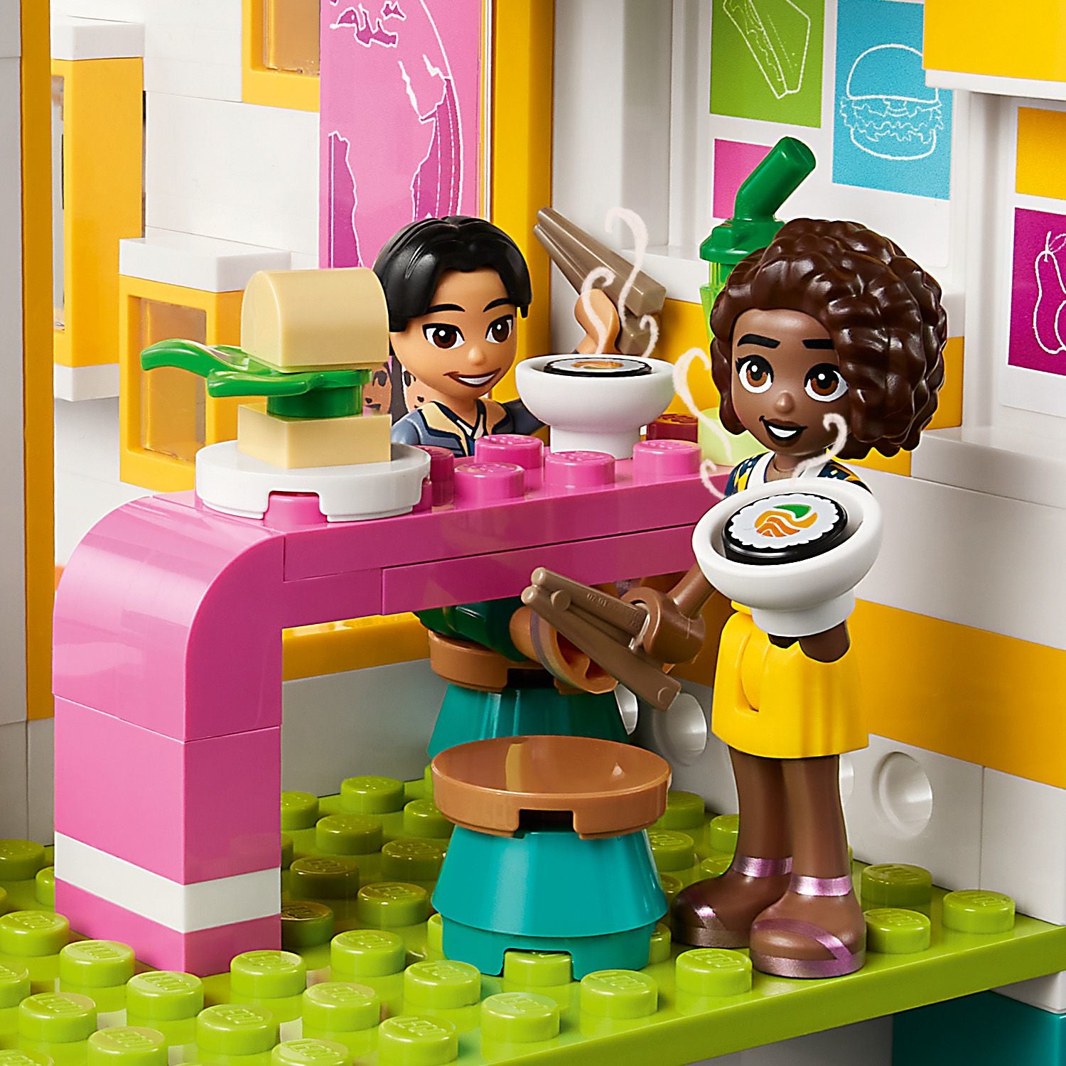 LEGO® Friends: Heartlake International School