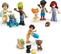 LEGO Friends: Heartlake City Apartments and Stores