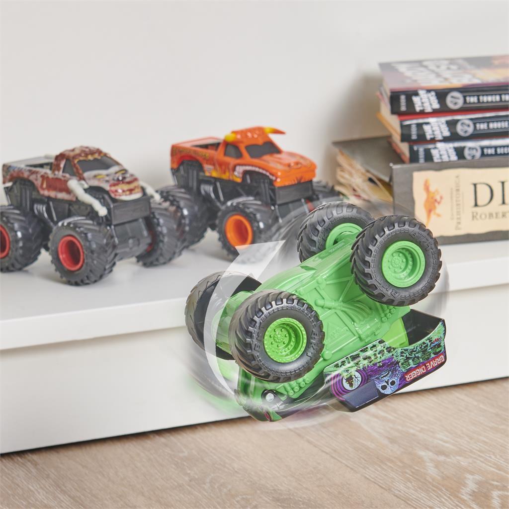 Monster Jam, 2-Pack Official Grave Digger and El Toro Loco Clip & Flip Monster Trucks, 1:43 Scale