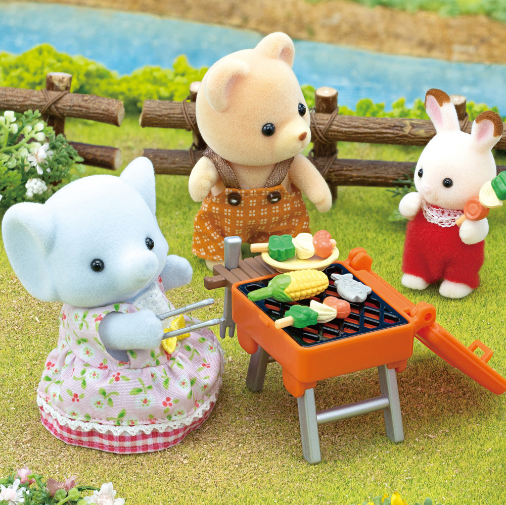 Sylvanian Families Family Picnic Van Calico Critters Picnic Table